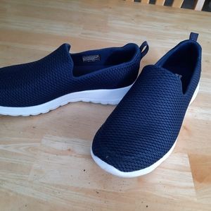 Sketchers Go Walk Slip-On Shoes